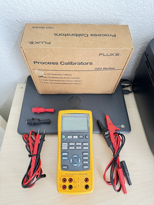 FLUKE 725 MULTIFUNCTION PROCESS CALIBRATOR W / FACTORY BOX -EXCELLENT CONDITION