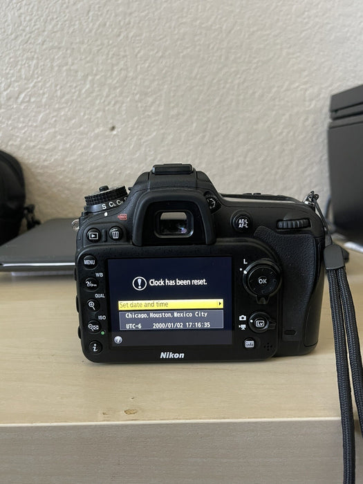 Nikon D7100 24.1 MP Digital SLR Camera Pre-owned