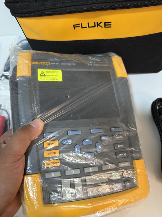 FLUKE 190-204 SCOPEMETER 4CH 200MHZ 2.5GS/S (NEW SEALED) SHIPS FAST - TESTED