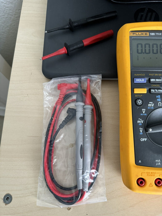 FLUKE 189 TRUE RMS MULTIMETER W/ LEADS & BAG - FREE SHIPPING