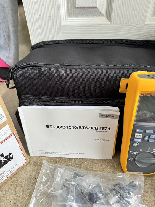 FLUKE BT520 BATTERY ANALYZER KIT / NEW SEALED - FREE SHIPPING