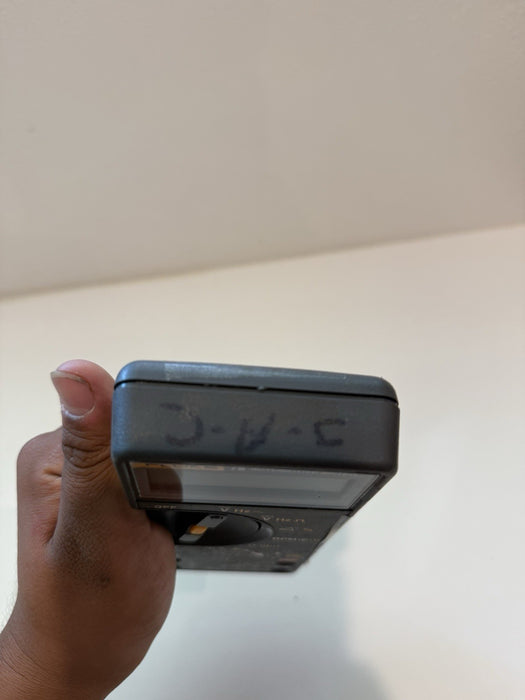 FLUKE 78 MULTIMETER (PARTS ONLY) FOR PARTS