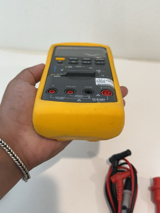 FLUKE 87V TRUE RMS MULTIMETER W/ LEADS - SHIPS FAST (CALIBRATED 2028)