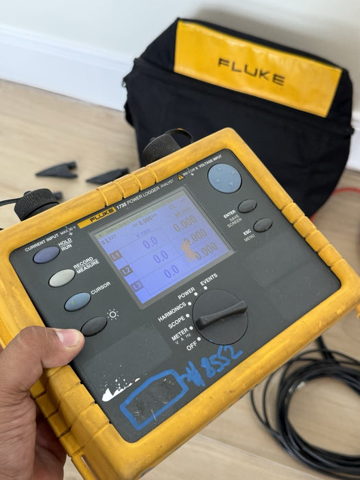 FLUKE 1735 POWER LOGGER W/ PROBES & CASE & CHARGER - FREE SHIPPING (SEE PICS)