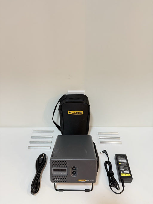 FLUKE 9102S DRY-WELL CALIBRATOR W/BAG & CHARGER - SHIPS FAST