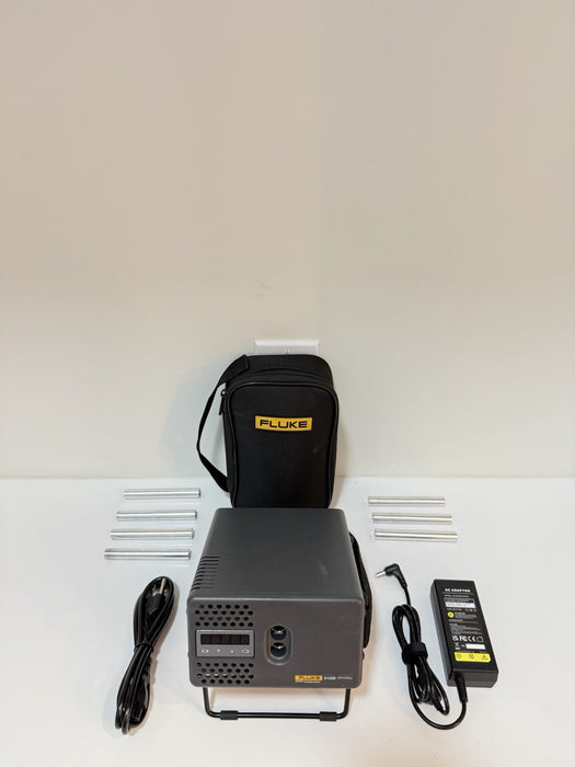 FLUKE 9102S DRY-WELL CALIBRATOR W/BAG & CHARGER - SHIPS FAST