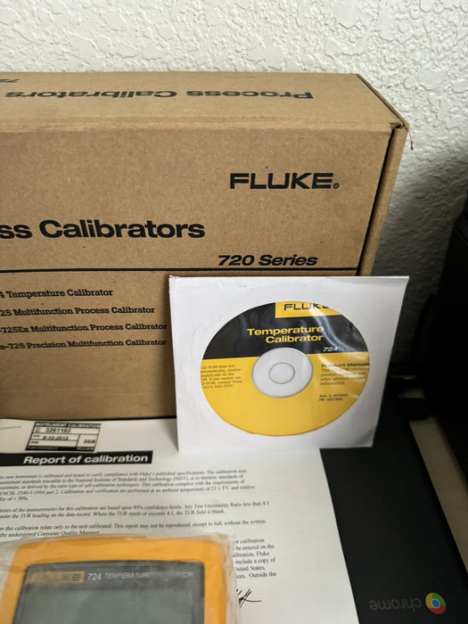 FLUKE 724 TEMPERATURE CALIBRATOR METER / NEW SEALED - FREE SHIPPING