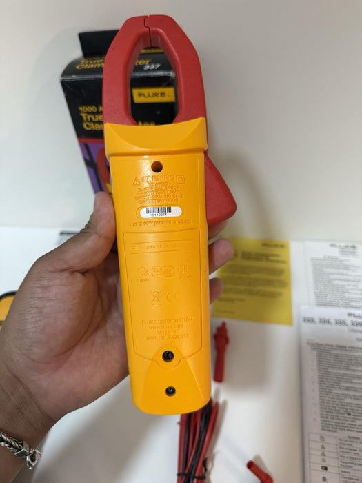 FLUKE 337 TRUE RMS CLAMP METER (NEW FACTORY SEALED) SHIPS FAST (RARE)