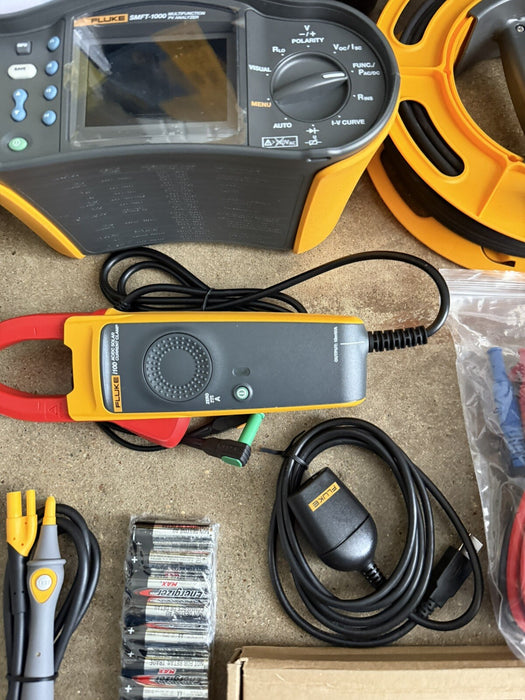 FLUKE SMFT-1000/PRO MULTIFUNCTION PV TESTER & PERFORMANCE ANALYZER (NEW SEALED)