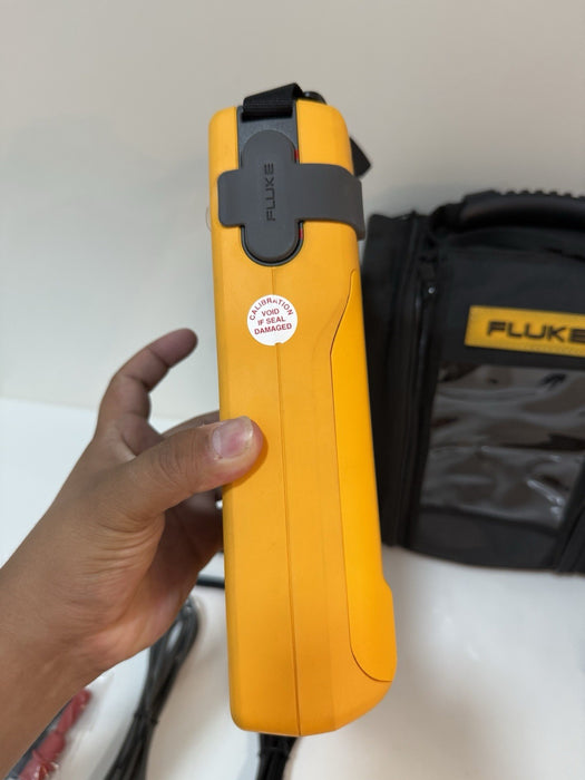 FLUKE 754 DOCUMENTING PROCESS CALIBRATOR W/ ACCESSORIES (TESTED) FREE SHIPPING