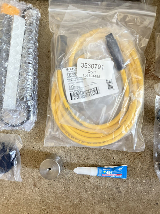 FLUKE 810 VIBRATION TESTER W /TACHOMETER & TRIAXIAL ACCELEROMETER/FREE SHIPPING