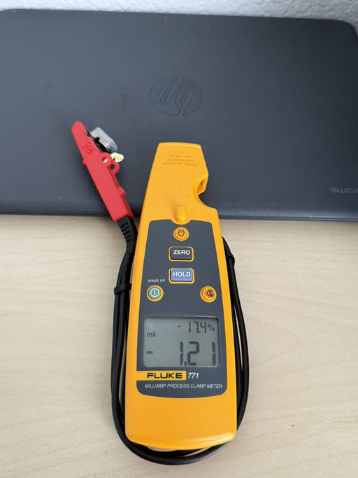 Fluke 771 Milliamp Process Clamp Meter  For Parts- CLAMP BROKE (PARTS ONLY)