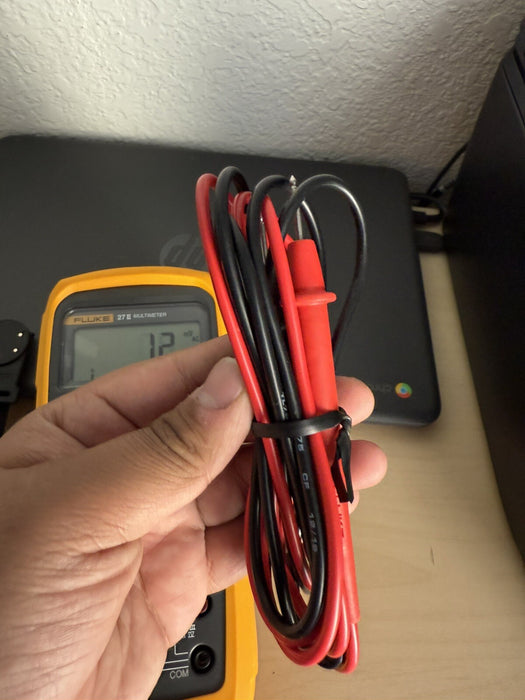 FLUKE 27 II INDUSTRIAL DIGITAL MULTIMETER W/ LEADS & STRAP  (PERFECT CONDITION)