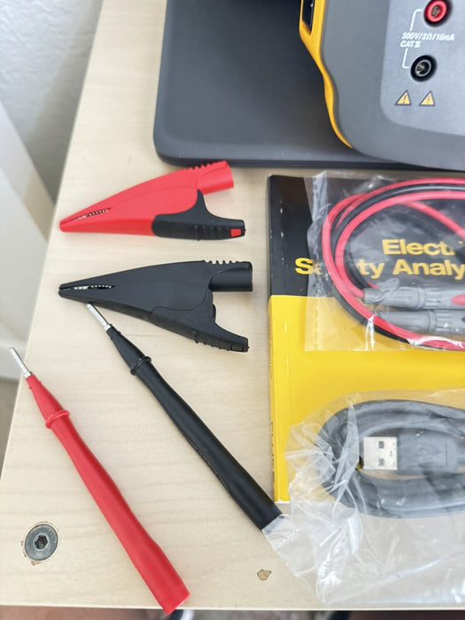 FLUKE ESA612 ELECTRICAL SAFETY ANALYZER 115V W/ACCESSORIES & BAG-FREE SHIPPING