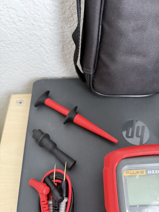 FLUKE 28 II EX TRUE RMS MULTIMETER W / LEADS & BAG - FREE SHIPPING (TESTED)