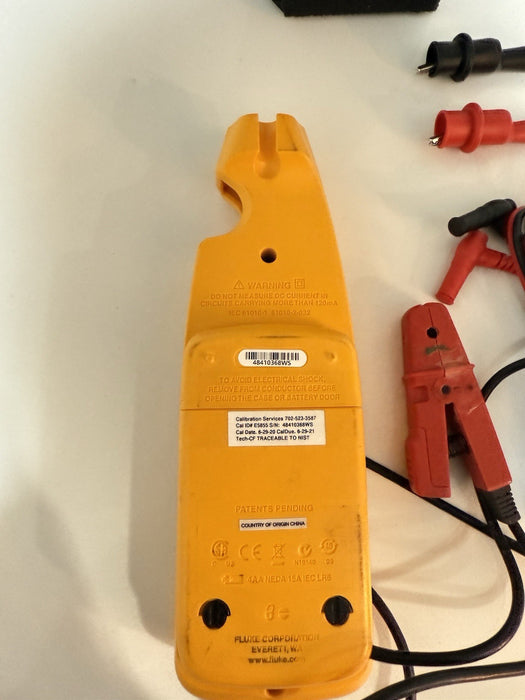 FLUKE 773 MILLIAMP CLAMP METER / W BAG & LEADS (TESTED) SHIPS FAST