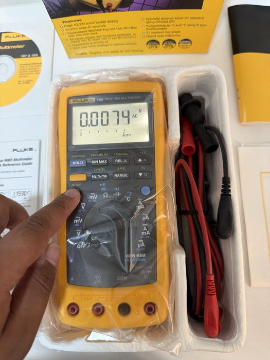 FLUKE 189 TRUE RMS MULTIMETER (NEW FACTORY SEALED) SUPER RARE - NEW & SHIPS FREE