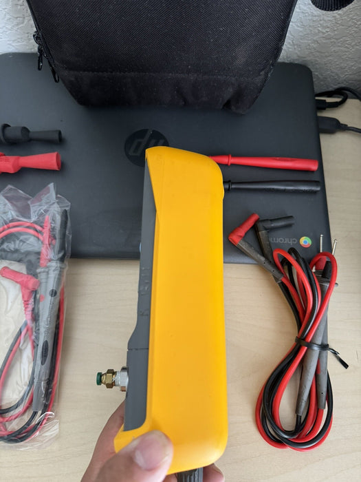 FLUKE 719-100G PRESSURE CALIBRATOR W/ BAG & LEADS - FREE SHIPPING