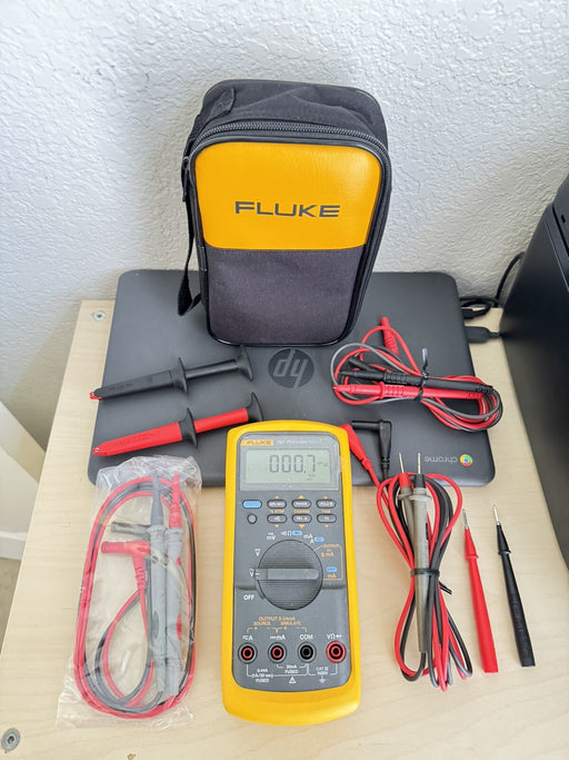 FLUKE 787 PROCESS METER W/ ACCESSORIES & BAG (EXCELLENT CONDITION)-FREE SHIPPING