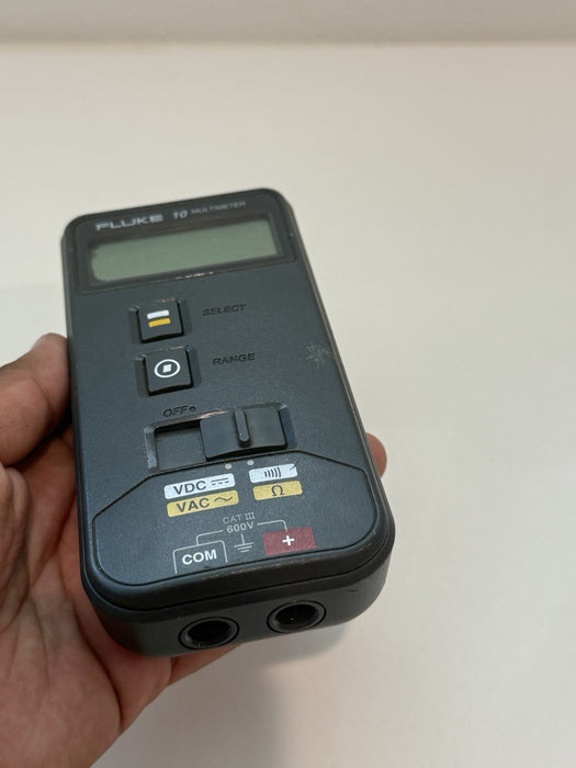 FLUKE 10 MULTIMETER (PARTS ONLY) FOR PARTS