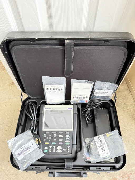 TEKTRONIX THS3024 FOUR CHANNEL OSCILLOSCOPE 200MHZ 5GS/S - SHIPS FREE