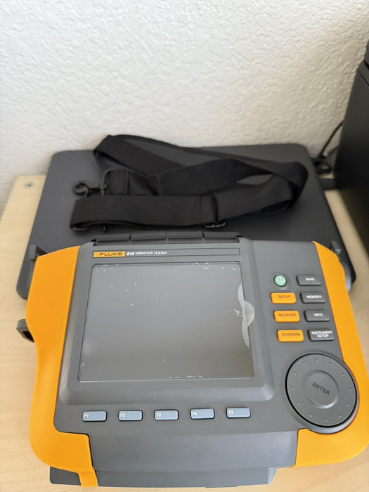 FLUKE 810 VIBRATION TESTER W /TACHOMETER & TRIAXIAL ACCELEROMETER/FREE SHIPPING