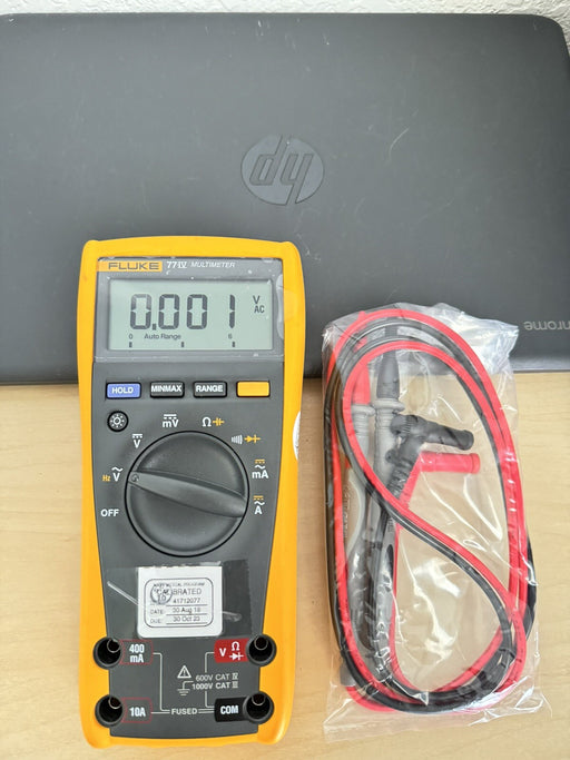 FLUKE 77-IV MULTIMETER W / LEAD SET & SCREEN PROTECTOR - FREE SHIPPING (TESTED)