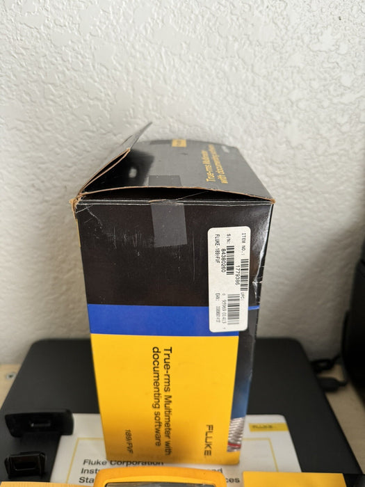 Fluke 189/FVF Combo Pack True RMS Digital Multimeter / SHIPS FAST (RARE ITEM)