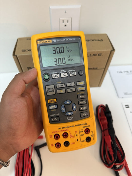 FLUKE 726 PRECISION MULTIFUNCTION CALIBRATOR (TESTED) NEW SEALED - FREE SHIPPING