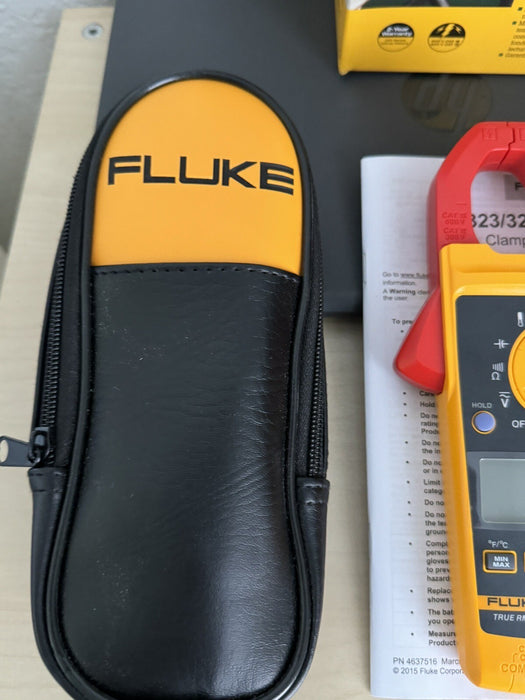 Fluke 325 True RMS DC AC Current and Voltage Tester Capacitance Clamp (NEW)