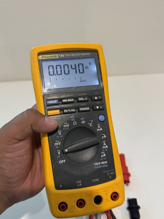 FLUKE 189 TRUE RMS MULTIMETER W/ LEADS & CLIPS - FREE SHIPPING