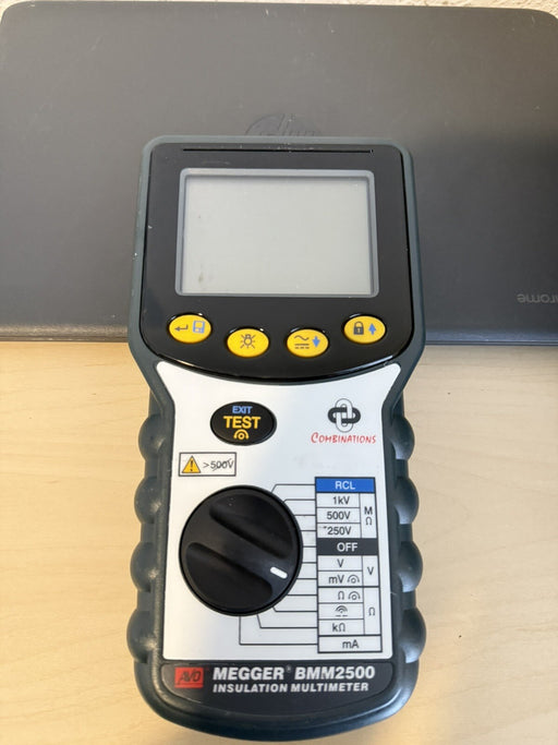 MEGGER INSULATION MULTIMETER BMM2500 (FOR PARTS ONLY) DOESN’T WORK