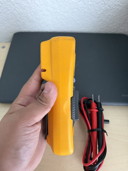 FLUKE 116 TRUE RMS DIGITAL MULTIMETER W / LEADS -SHIPS FAST