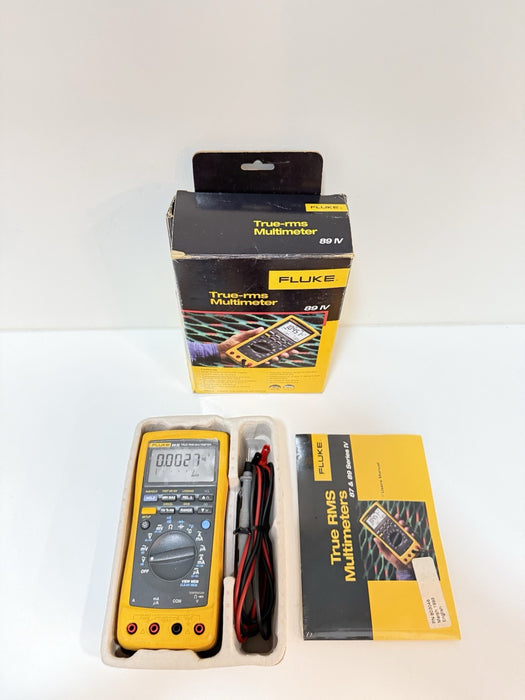 FLUKE 89 IV TRUE RMS DIGITAL MULTIMETER W / LEADS  & MANUALS - SHIPS FAST