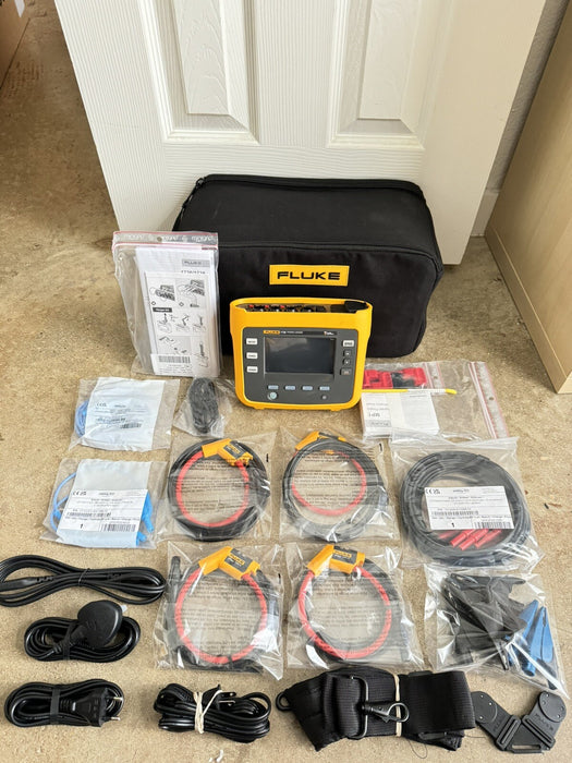 FLUKE 1738/EUS/WWG POWER LOGGER KIT 3 PHASE W/ BAG/FREE SHIPPING/GOOD CONDITION