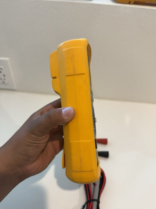 Fluke 87V MAX TRUE RMS MULTIMETER W/ LEADS & CLIPS (SHIPS FAST)