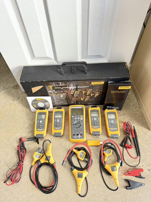 Fluke 3000 FC IND Wireless True-RMS Digital Multimeter Industrial Kit