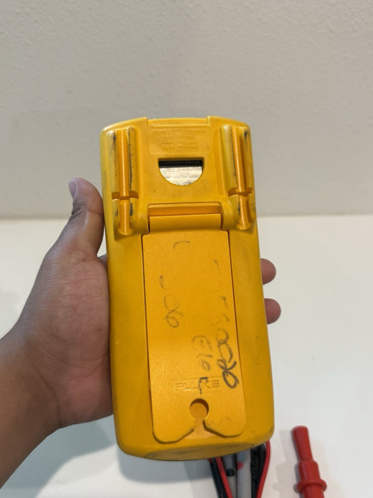 FLUKE 87 III TRUE RMS MULTIMETER W/LEADS & CLIPS - SHIPS FAST