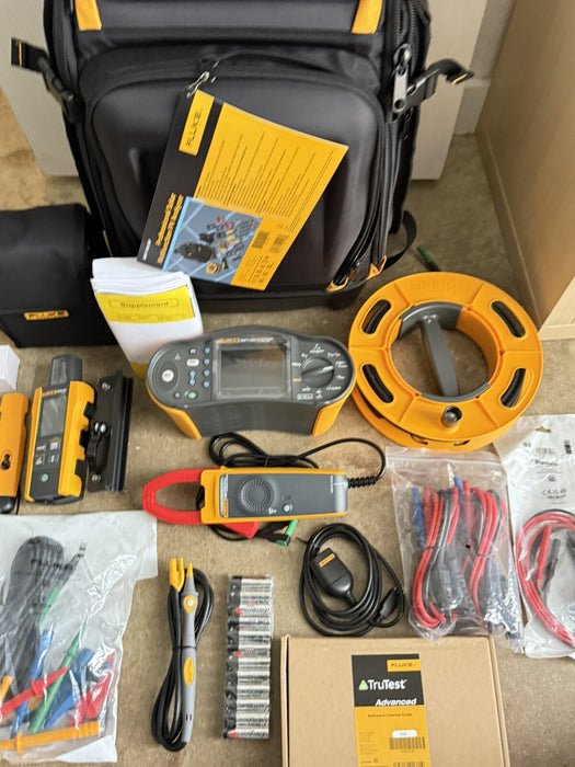 FLUKE SMFT-1000/PRO MULTIFUNCTION PV TESTER & PERFORMANCE ANALYZER (NEW SEALED)