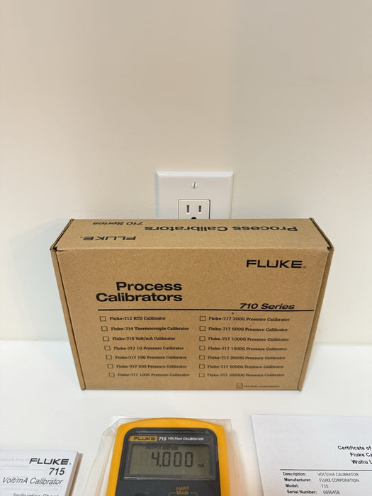 FLUKE 715 VOLT/MA CALIBRATOR (NEW FACTORY SEALED)CALIBRATED 2024 - FREE SHIPPING
