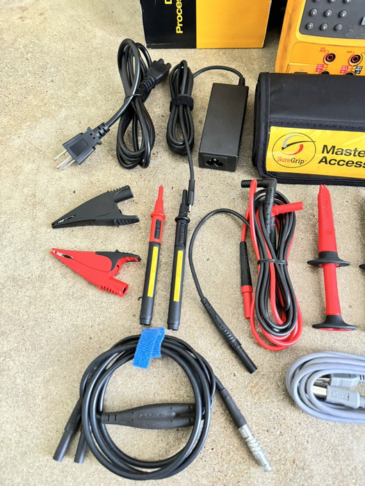 Fluke 754 Documenting Process Calibrator W / NEW TLK-2225 LEADS & FREE SHIPPING