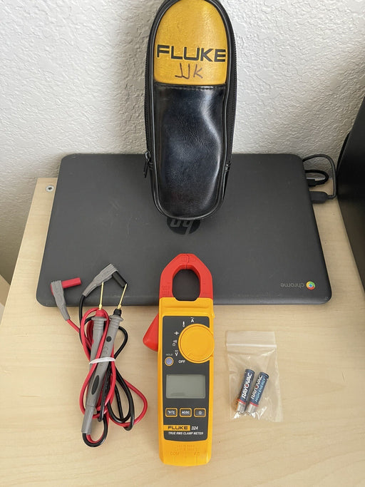 FLUKE 324 CLAMP METER W/ SOFT CASE AND LEADS (SHIPS FAST)