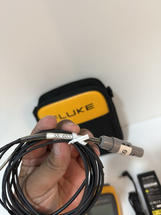 FLUKE 1524 REFERENCE THERMOMETER W/ PROBE & BAG (TESTED) FREE SHIPPING