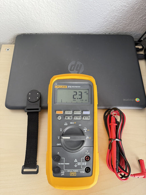 FLUKE 27 II INDUSTRIAL DIGITAL MULTIMETER W/ LEADS & STRAP  (PERFECT CONDITION)