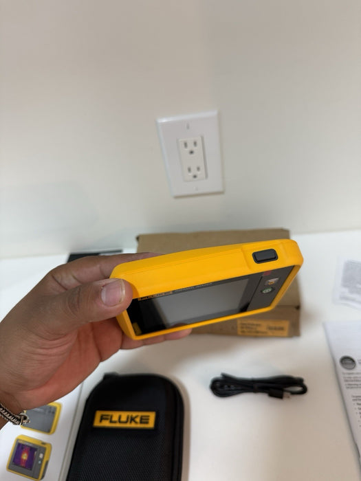 FLUKE PTi120 PORTABLE THERMAL IMAGER W/ ACCESSORIES (NEW FACTORY SEALED) NEW