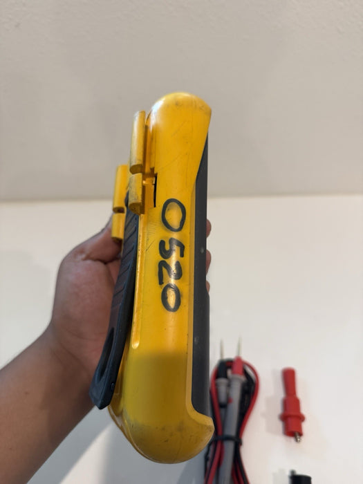 FLUKE 87 III TRUE RMS MULTIMETER W/LEADS & CLIPS - SHIPS FAST