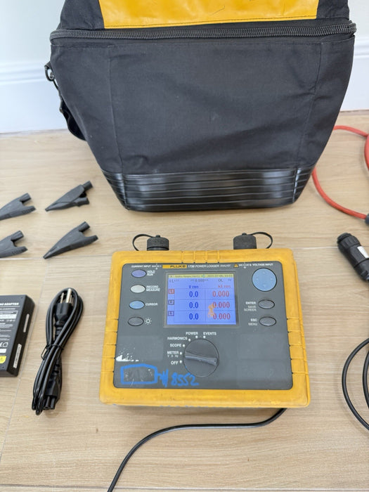 FLUKE 1735 POWER LOGGER W/ PROBES & CASE & CHARGER - FREE SHIPPING (SEE PICS)