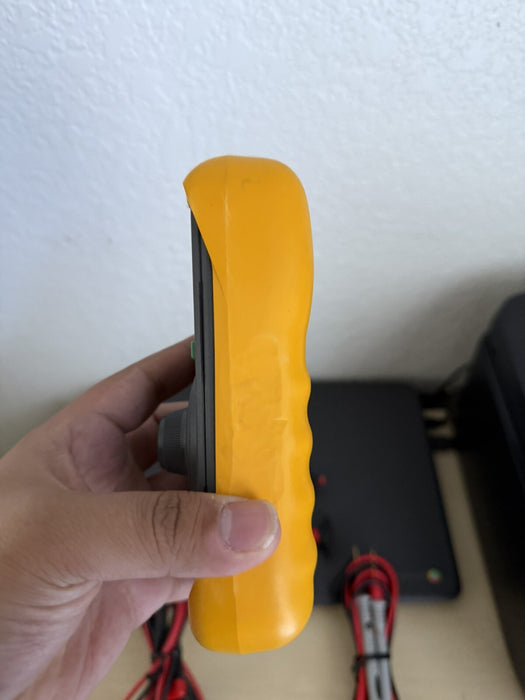 FLUKE 707 INDUSTRIAL LOOP CALIBRATOR METER (SHIPS FAST) W/ LEADS