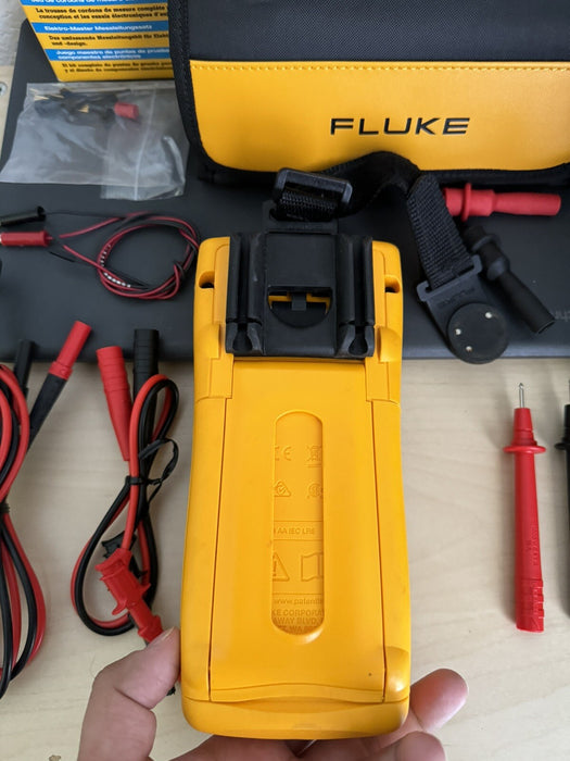 FLUKE 725 MULTIFUNCTION PROCESS CALIBRATOR W / NEW TLK287 LEAD KIT - FREE SHIPS