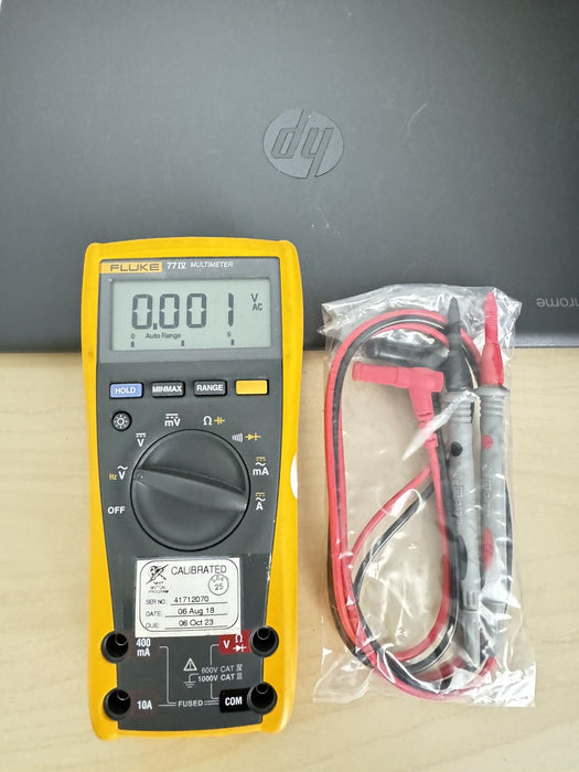 FLUKE 77-IV MULTIMETER W / LEAD SET - FREE SHIPPING (TESTED)